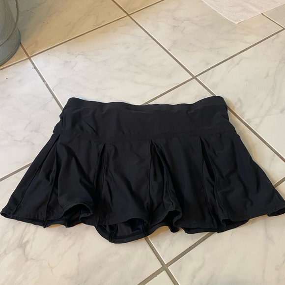 Black Nike tennis skirt - Picture 2 of 3